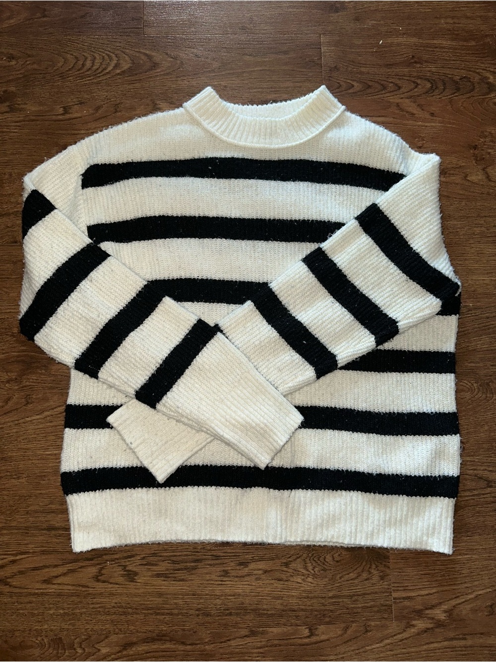 American Eagle Outfitters Cream and Black Striped Crewneck Sweater